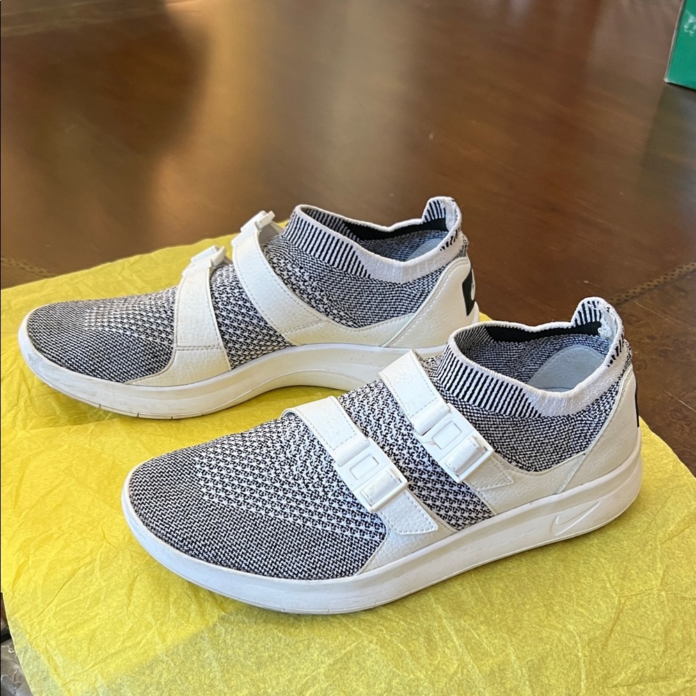 Nike Air womens shoes